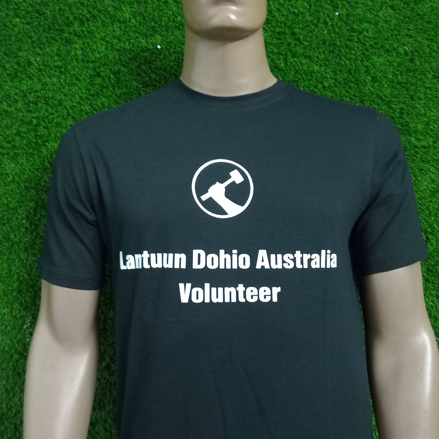 Lantuun Dohio Volunteer T-Shirt – Logo Close-up